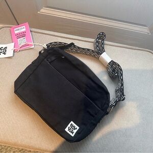 BNWT Lucy and Yak Cotton Crossbody Bag